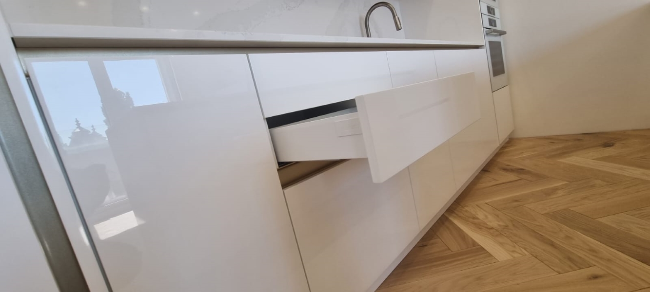 HMK Nábytok zákazkové stolárstvo
